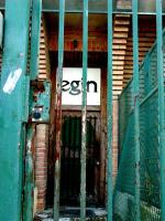 Die Tür fünf Jahre später, im inneren sind alle Maschinen verrostet, die Archive zerstört.... weil Garzón keinerlei Sicherungsmaßnahmen für das Material oder ihren Wert eingeleitet hat.